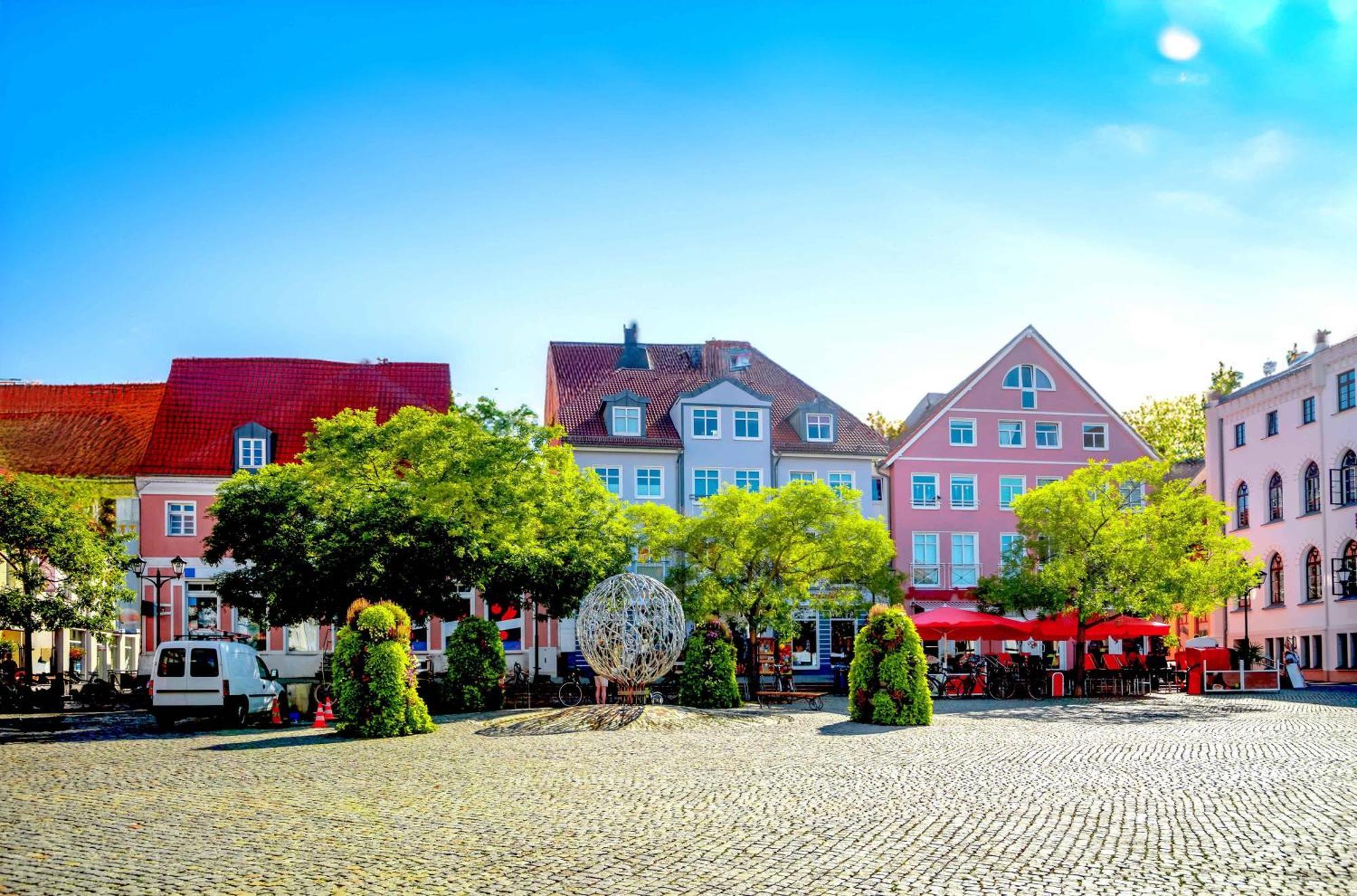 Ferienhaus Charlotta Mit Terrasse Waren  Exteriör bild